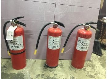 3 Red Kidde United Technologies Fire Extinguishers