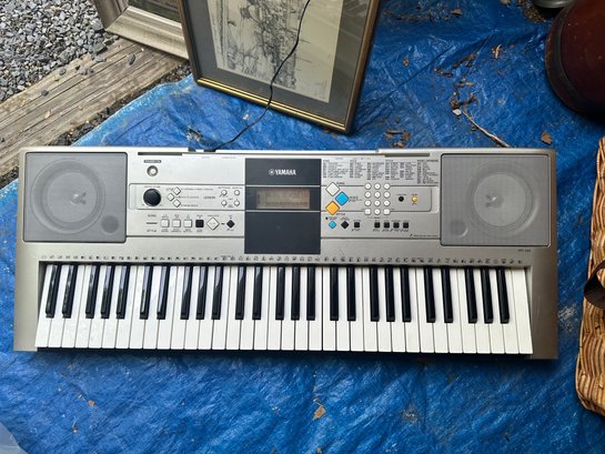 Yamaha Keyboard And Stand.  Tested And Works
