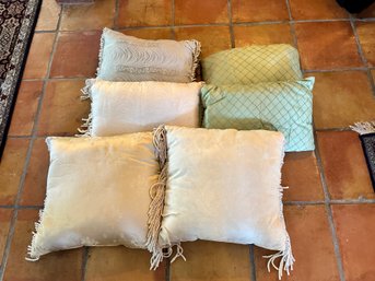 Lot Of 6 Pillows