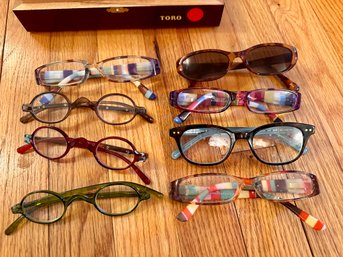 Lot Of 7 Funky Readers And 1 Sunglass
