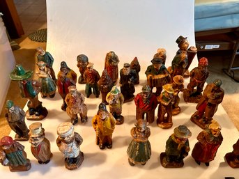 Lot Of 30  Vintage Syroco Figurines