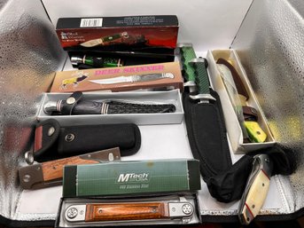 Lot #10  10 Assorted Knives