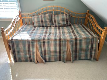 Twin Day Bed With Trundle