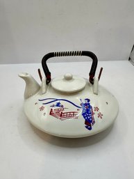 Vintage Japanese Sake Drinking Porcelain Tea Pot , Small Flat Style