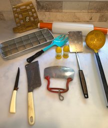 Assorted Vintage Kitchen Gadgets