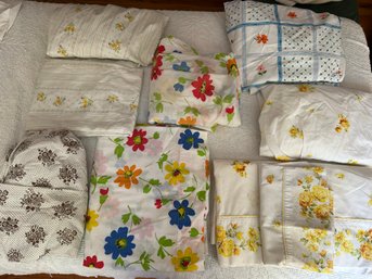 Lot Of Assorted Vintage Twin Sheet Sets