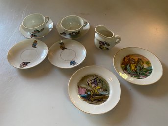 Marx Toys Walt Disney Snow White Mini Tea Set- Asst Pieces