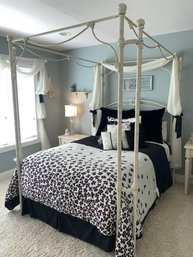 Wrought Iron Full Size Canopy Bed With Linens