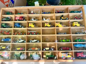 Lot Of 40 Matchbox / Lesney Cars In Wooden Case With Plexiglass Cover (Harrods, Taystee...)