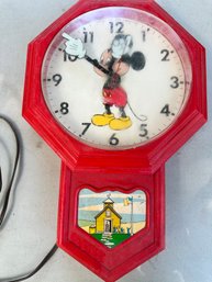 Vintage Disney Mickey Mouse Schoolhouse Electric Clock  **needs Rewiring**