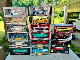 Lot H NIB SIXTEEN (16) Collectible Model Cars