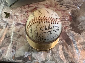Sign Baseball. Not Authentic Signatures