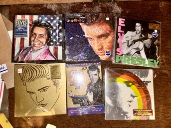 Lot Of About 400 ELVIS PRESLEY VINYL RECORDS