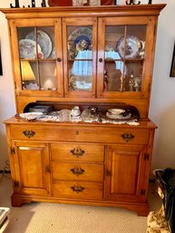 Maple Buffet With Display Hutch By Willett Solid Lancaster County