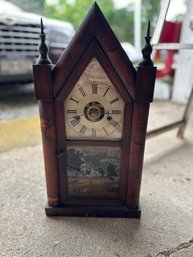 Vintage Mantel Clock. Untested