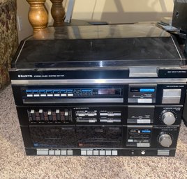 Sanyo GXT401 Stereo Music System