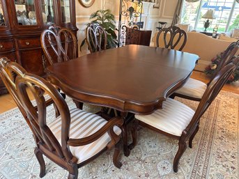 Fairmont Designs Dining Table And 6 Chairs