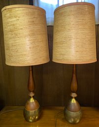 Tony Paul For Westwood Industries Walnut And Brass Table Lamps Pair