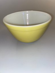 Small Vintage Yellow Pyrex Bowl