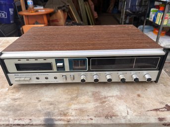 Miida 8 TRACK STEREO RECORDER  FM AM RECEIVER. VINTAGE