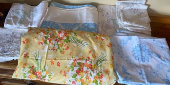 Lot Of Vintage Sheets & Pillow Cases