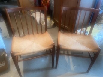 Set Of 4 Vintage Chairs