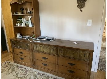 Oak Dresser With Hutch