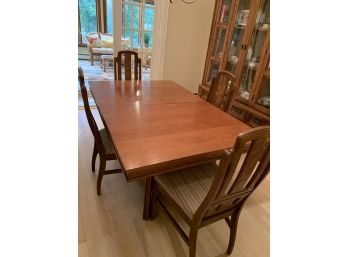 Dining Room Table   6 Chairs