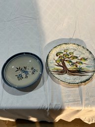 2 Decorative Plates