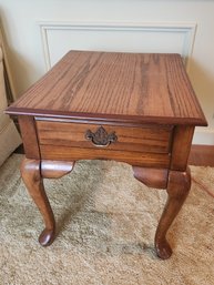 QueenAnne Style Oak End Table With Drawer