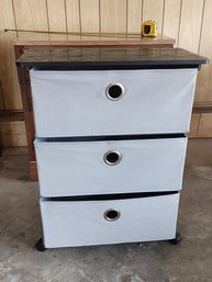 Lightweight 3 Draw Steel Body Rolling Storage Chest?Lightweight Steel Body 3 Draw Rolling Storage Chest.