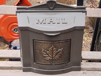 Cast Aluminum Wall Mount Mailbox(as Is)