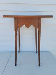 Hitchcock Maple Tap Table With Fine Quuen Anne Style Leg