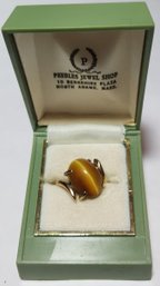 14 Karat Gold Ring With Tiger Eye Stone  Size 4 (4.9 G)