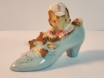 Beswick Beatrix Potter's' The Old Lady That Lived In A Shoe'