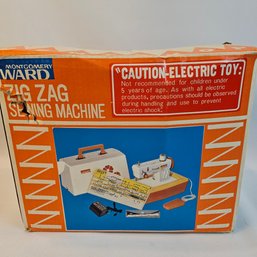 Montgomery Ward Zigzag Child Sewing Machine