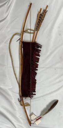 Native American Wall Hanger Bow And Quiver With Two Arrows