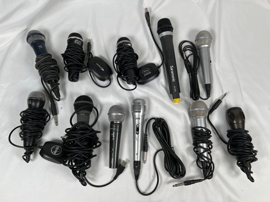 Group Of 11 Assorted Microphones Logitech, Radio Shack, Saramonic And Others