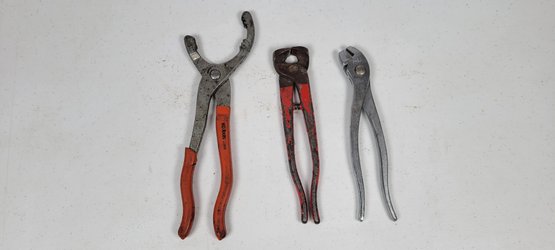 Lot Of 3 Variouse Pliers, Oil Olier, Nippers