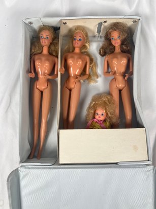 Vintage 3 Barbie Dolls  One Small Doll With  Storage Case