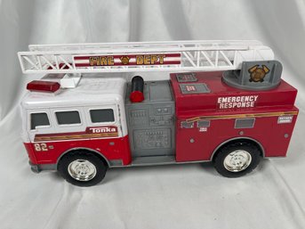 Tonka Hasbro Fire Truck Engine 2011 #82 Ladder 3 Emergency Sounds 16' Long