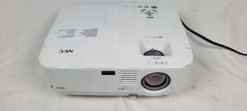 NEC NP310 Desktop Projector FOR PARTS