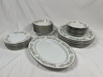 Fine China Bouquet Japan Dish Set  21 Pc