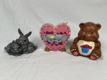 Group Of 3 Porcelain Figurines: Bear, Bunnies And Heart With Mice Planter Or Pen Holder