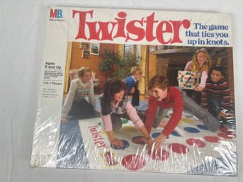 Vintage 1986 TWISTER Milton Bradley 4645 Board Game Sealed New