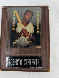 Roberto Clemente 1993-94 Stadium Sports Gold Oddball Issue #70