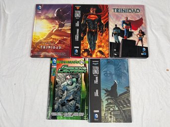 Group Of 5 Spanish Comic Books DC Trinidad, Batman, Superman, Green Lantern