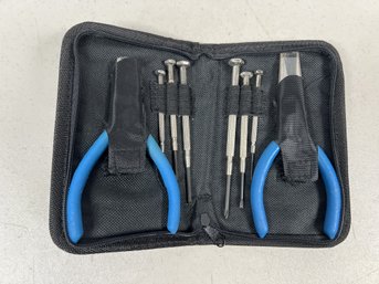 8 Piece Plier And Screwdriver Set With Case Small New