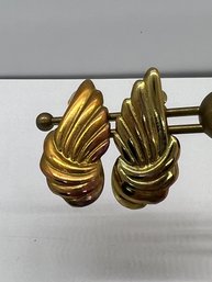 Vitage Gold Tone Stylized Wing Clip On Earrings