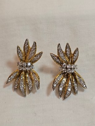 Dazzling Diamonds Set In 14k Gold Flower Pattern Earrings